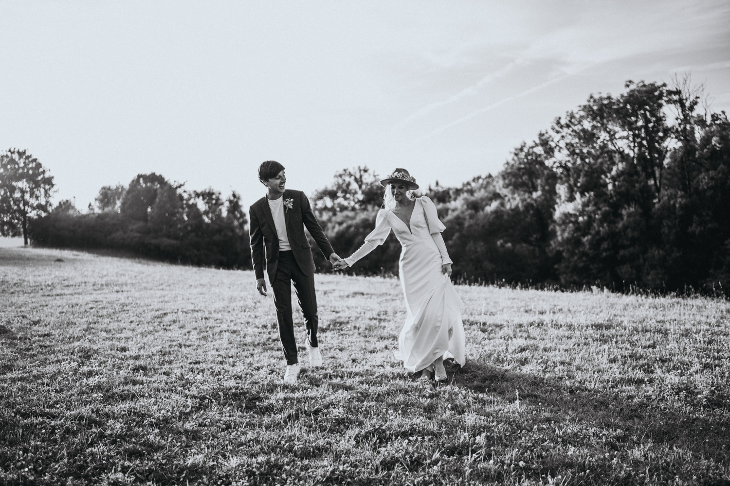 This image has an empty alt attribute; its file name is elopement-savoie-boho-95.jpg